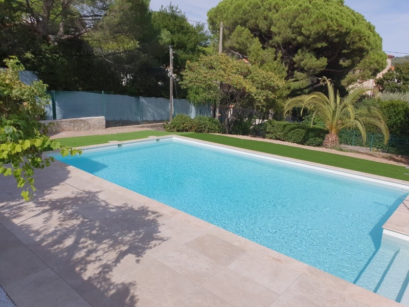 piscine collective Cannes 