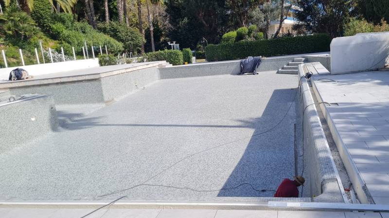 demande de devis rénovation piscine à Vence 06 Alpes Maritimes