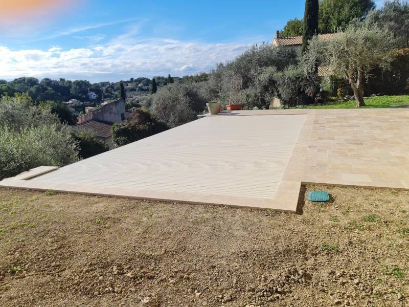 Volet roulant piscine Logintec Antibes 06 Alpes Maritimes